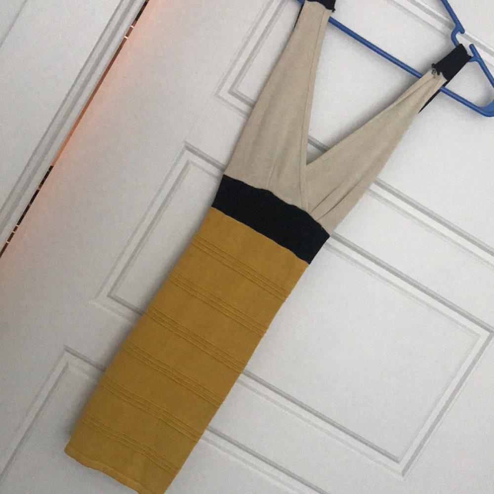 Halter/crisscross/bodycon dress